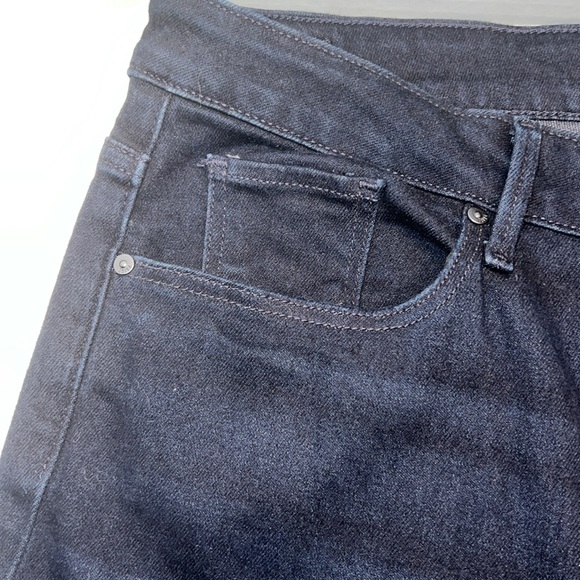 Paige High Rise Cindy Jeans Size 33 Dark Blue. Pre-owned in EUC - Picture 8 of 12